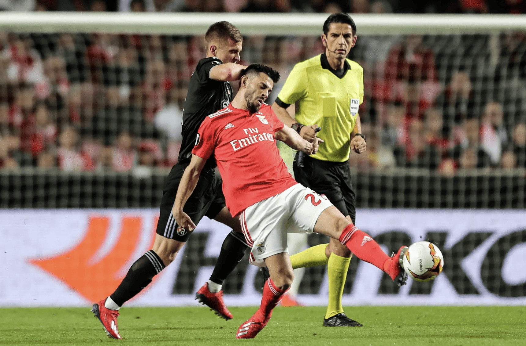 华体会app-切尔西力克本菲卡，梅西补时绝平世界杯  第2张