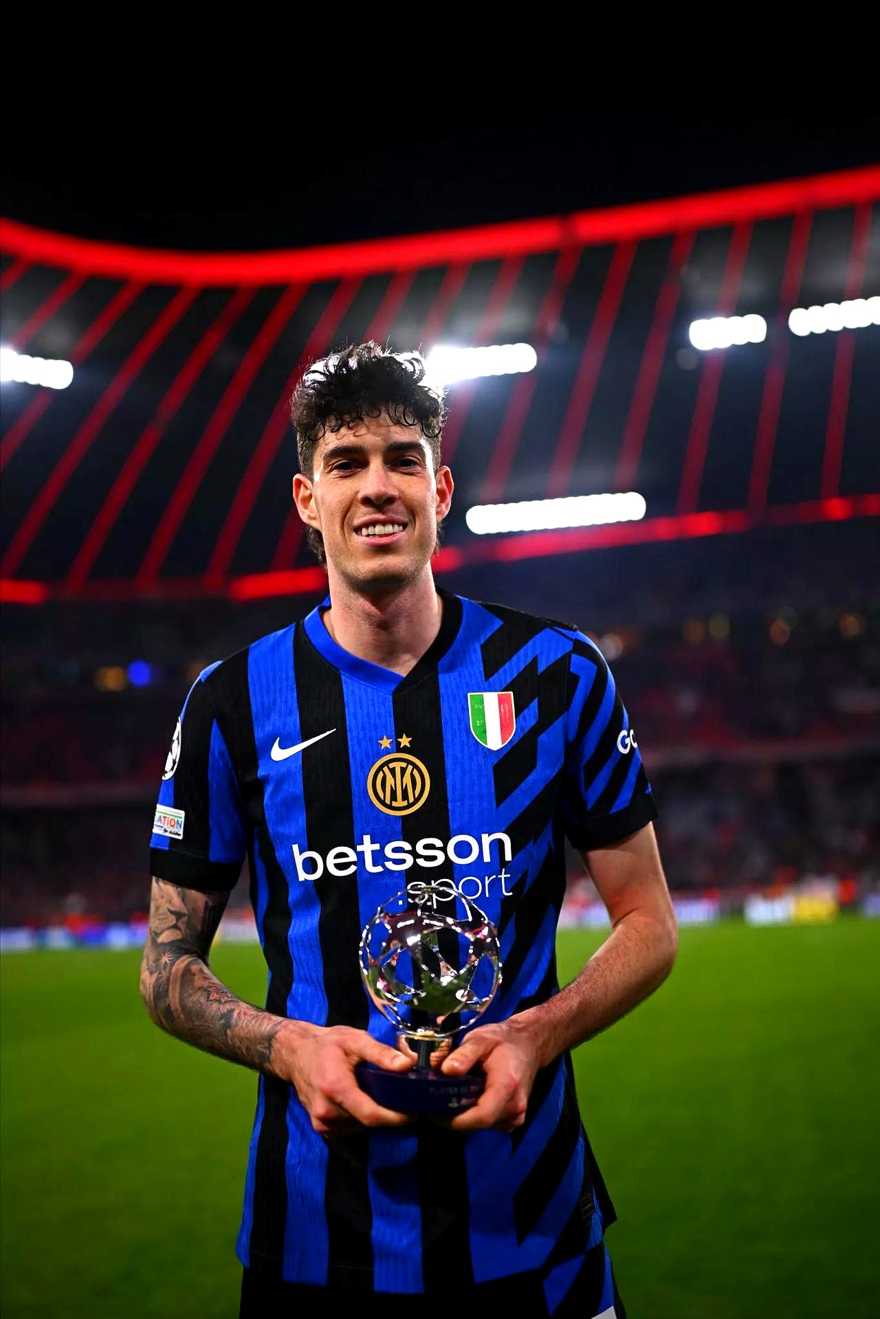 华体会官网-阿森纳险胜里昂,卡瓦尼补时绝平欧冠  第1张 华体会官网-阿森纳险胜里昂,卡瓦尼补时绝平欧冠  第1张