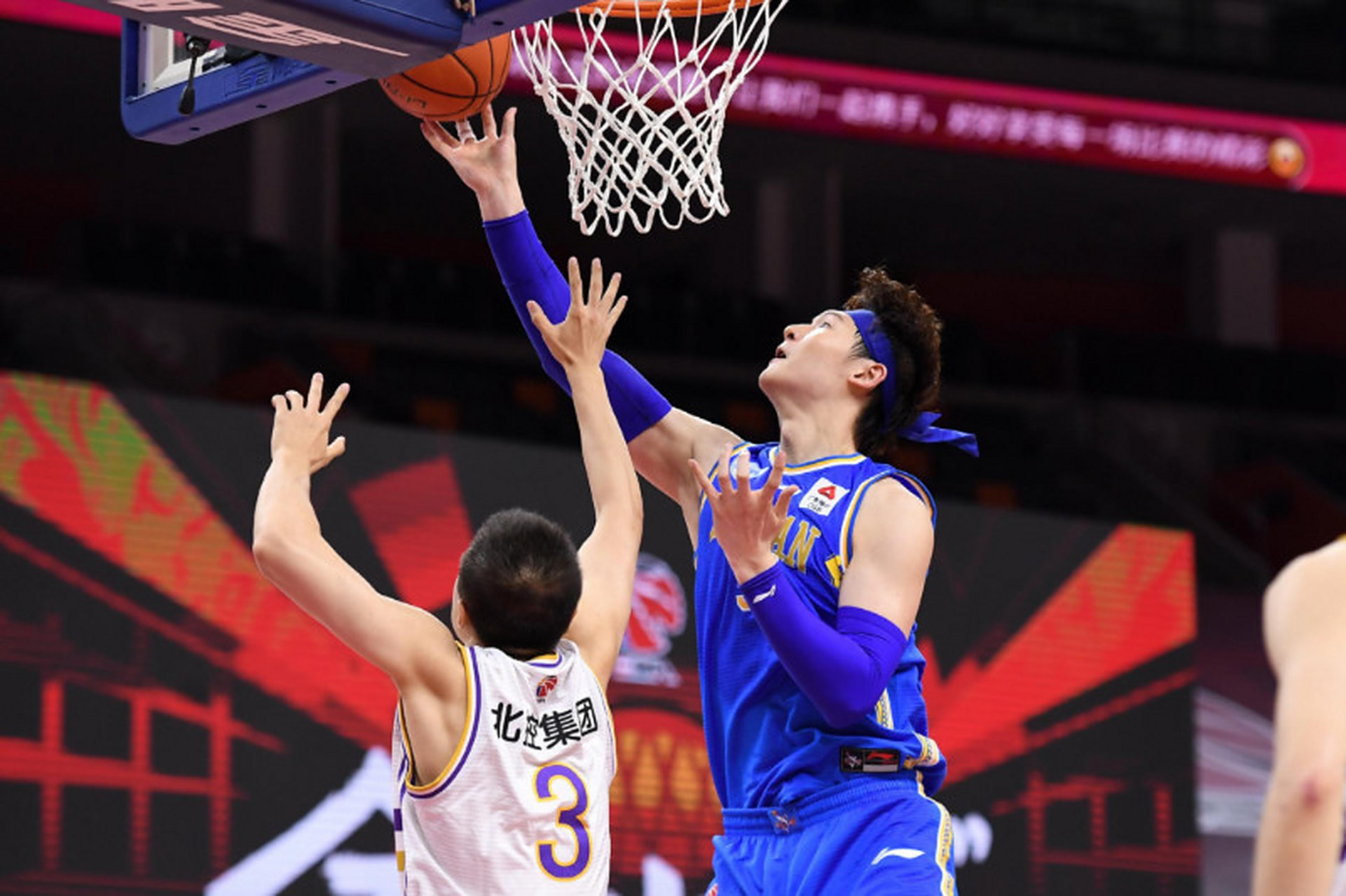 华体会app-湖南队与福建队在赛场上展开搏斗  第2张 华体会app-湖南队与福建队在赛场上展开搏斗  第2张