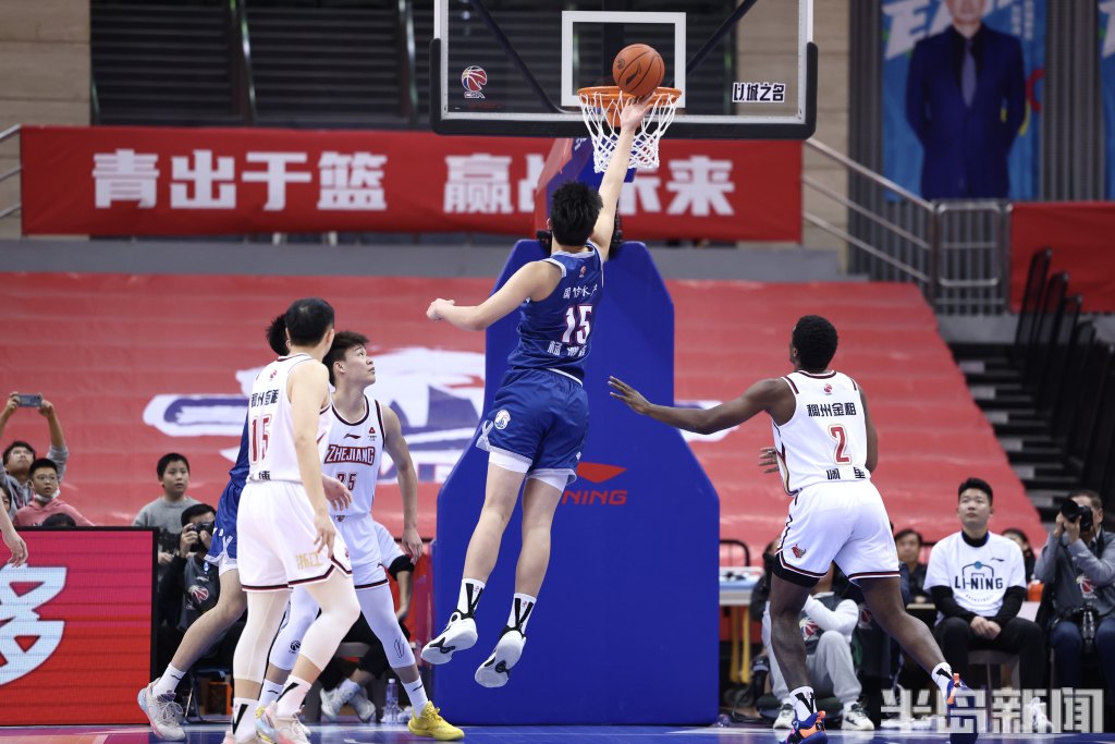 华体会官网-青岛男篮坐镇主场,大胜对手  第1张 华体会官网-青岛男篮坐镇主场,大胜对手  第1张