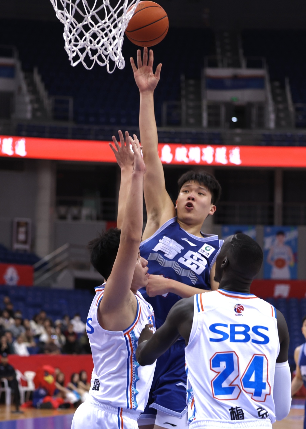 华体会官网-青岛男篮坐镇主场,大胜对手  第2张 华体会官网-青岛男篮坐镇主场,大胜对手  第2张