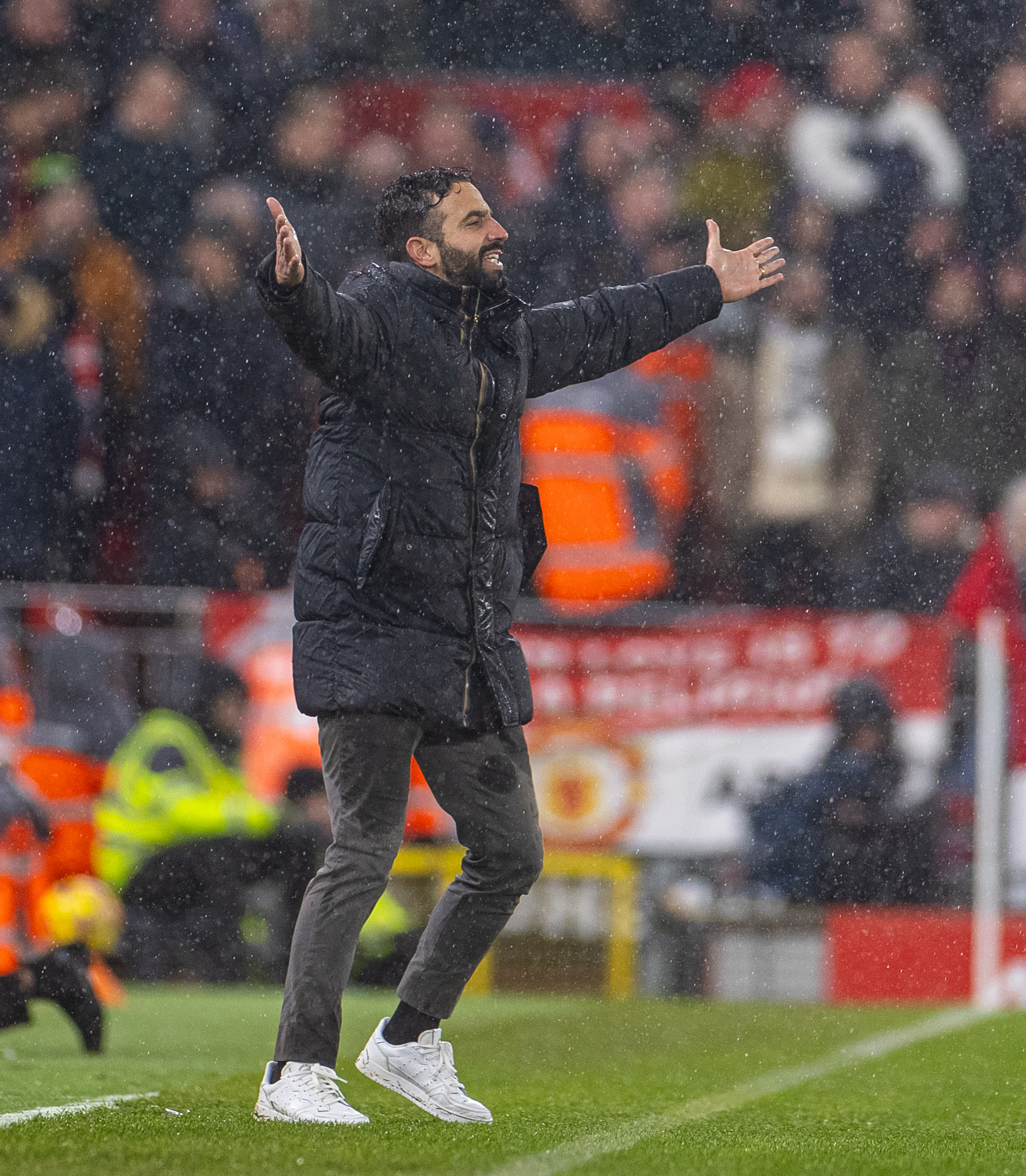 华体会体育-关于利物浦中场球员备战关键战,教练组严密部署的信息  第2张 华体会体育-关于利物浦中场球员备战关键战,教练组严密部署的信息  第2张